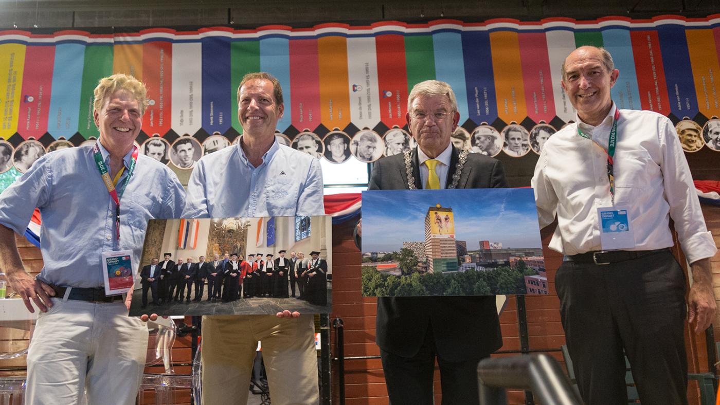 Anton Pijpers en Cor Jansen bij ploegenpresentatie Prudhomme. Foto: Brechtje Jansen 