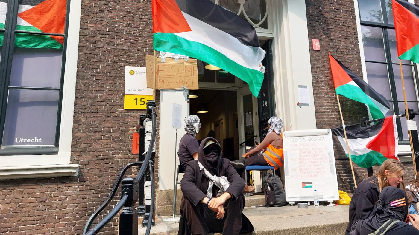 Bezetting door pro-Palestinademonstranten op 2 juni. Foto: DUB Bezetting door pro-Palestinademonstranten op 2 juni. Foto: DUB