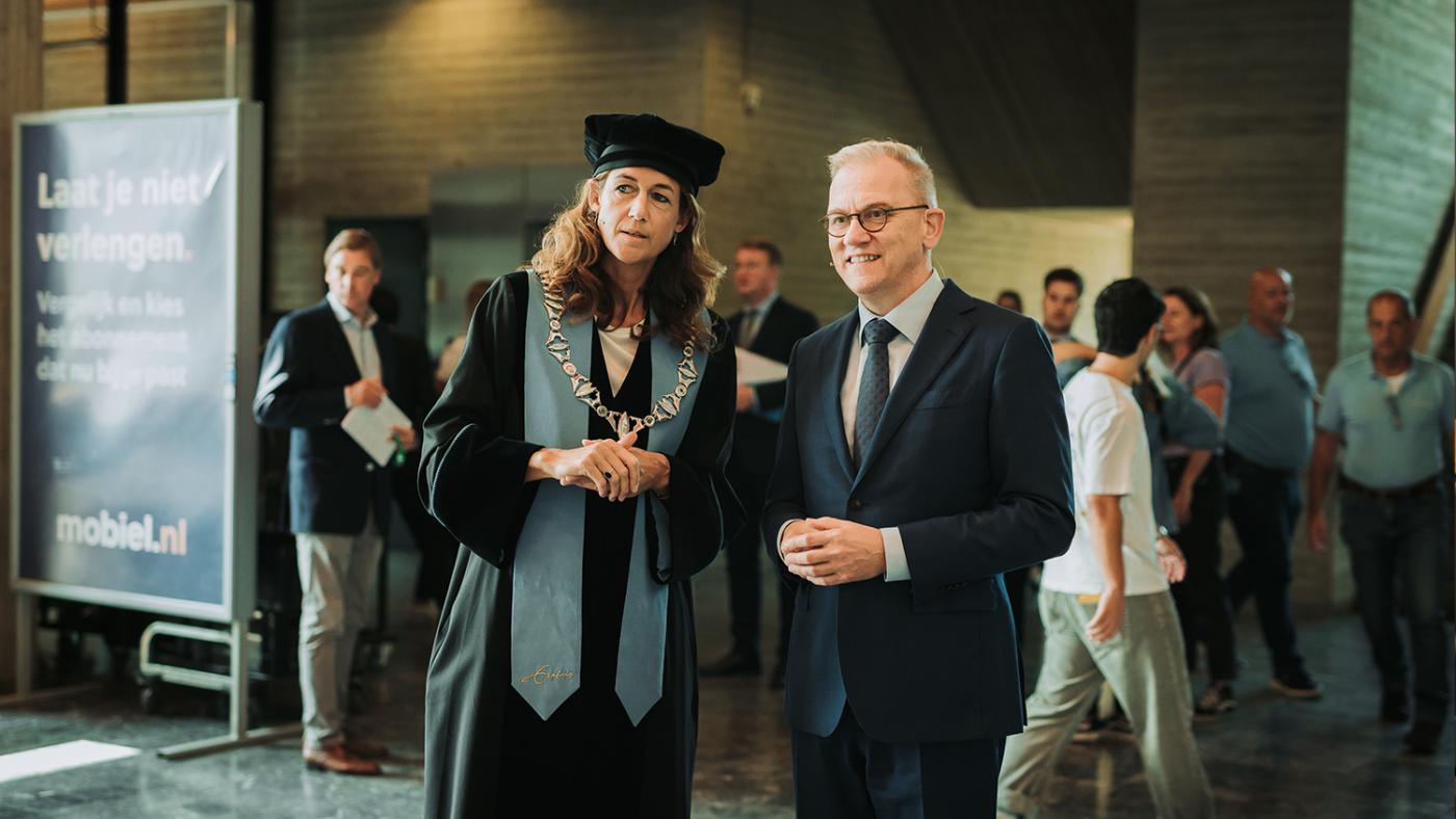 Annelien Bredenoord, rector Erasmus universiteit, en minister Eppo Bruins. Foto: Alexander Santos Lima