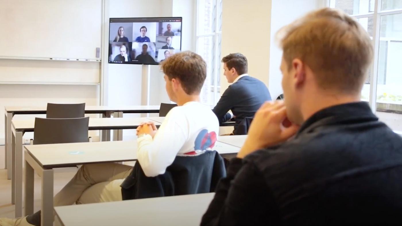 Hybride-onderwijs, college van Etzel van Dooren Hybride-onderwijs, college van Etzel van Dooren