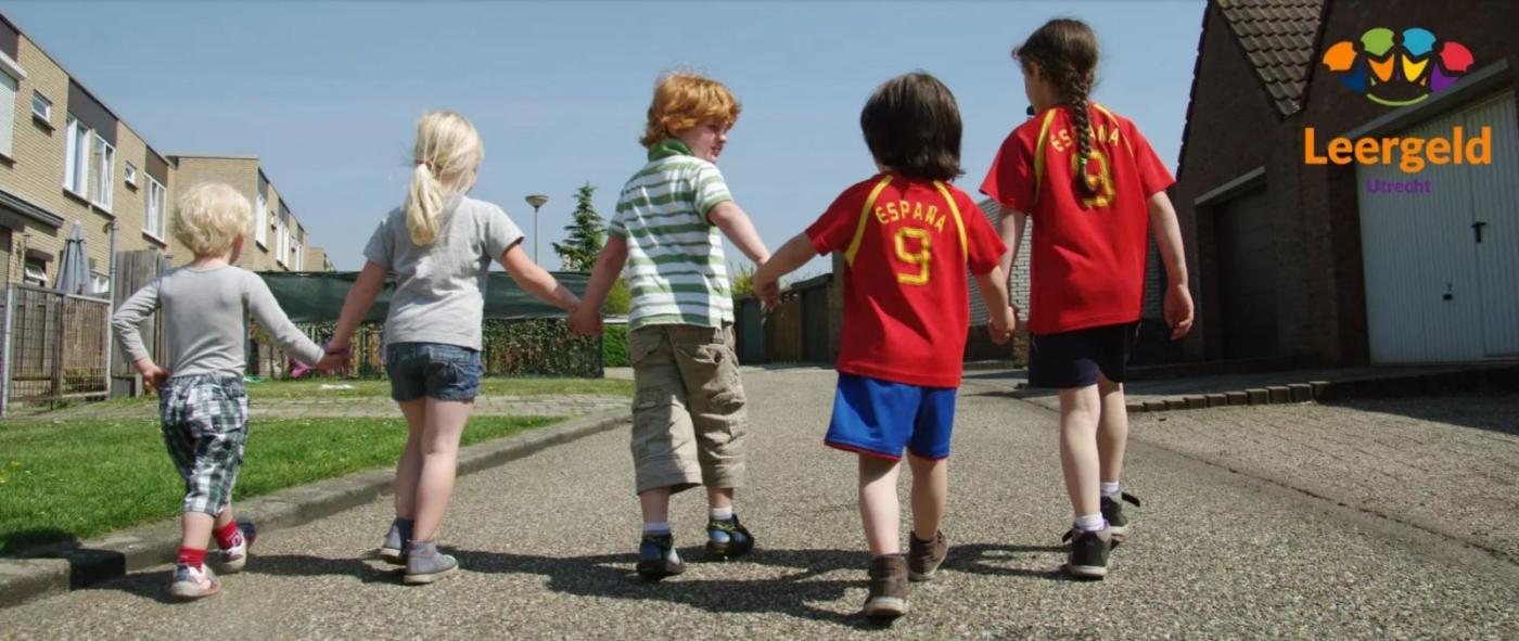 Kinderen-stichtingleergeld podium