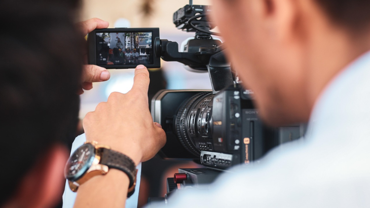 DUBzoektfreelancevideomakers DUBzoektfreelancevideomakers
