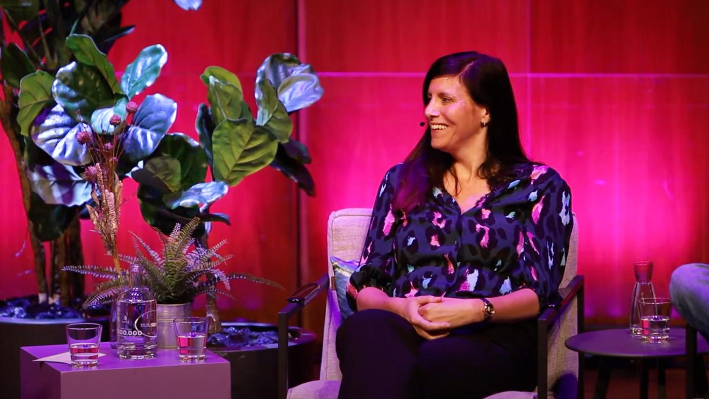 Lotter Gerritsen. Screenshot uit video Studium Generale: Hoe beïnvloeden hormonen onze emoties?