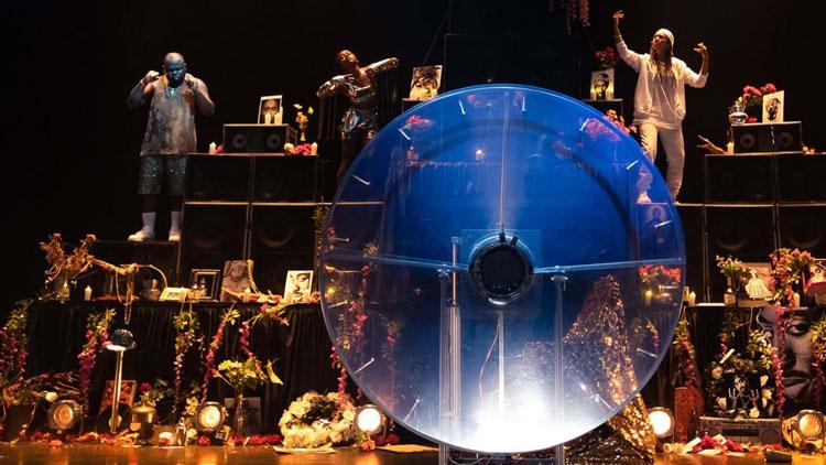 afbeelding uit voorstelling 'Who's Tupac?' afbeelding uit voorstelling 'Who's Tupac?'