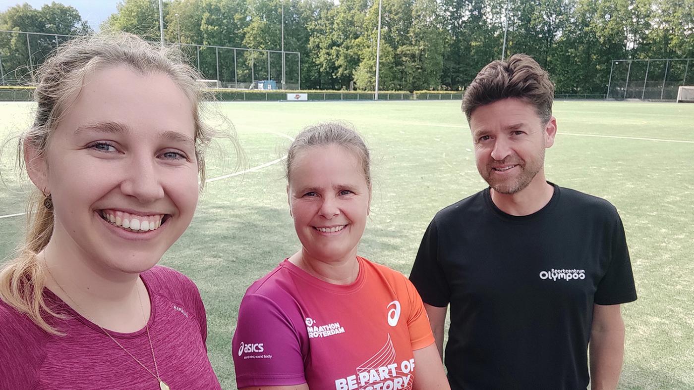 Olympos-trainer Kjeld van Hees, renners Hester Haasdijk-Spoelder en Noortje van Hoef. Foto: Koen van den Helder