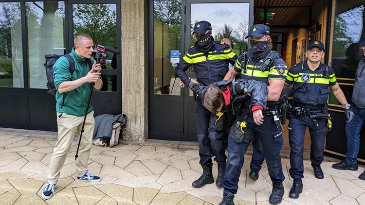 occupyeur-arrestaties-erasmusgebouw-mei-2023-foto-Elmer Smaling