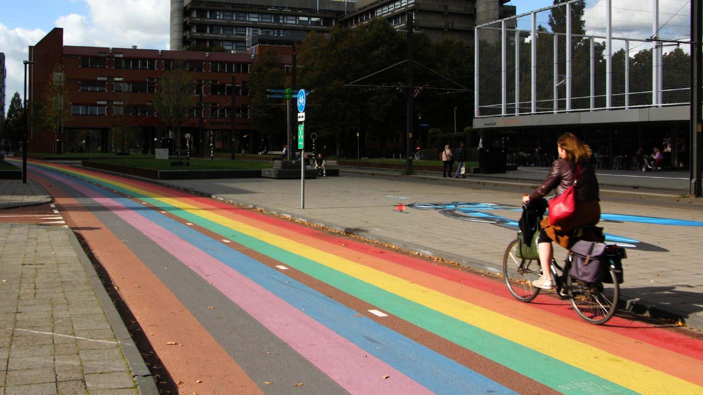 UU rainbow bike path