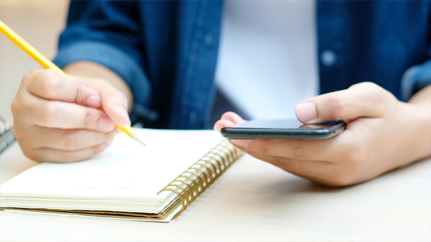 Smartphone in college. Foto: 123rf