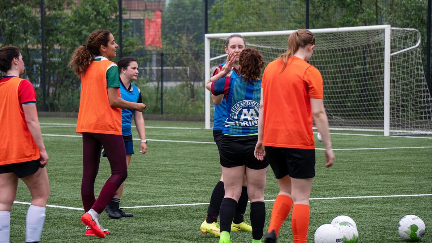 Voetbal, Olympos foto Tara Neary