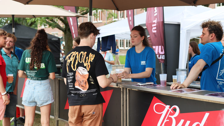 Een bar bij de UIT-week vorig jaar. Foto: DUB
