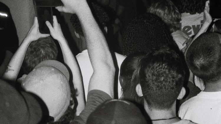 feestende-mannen-pexels