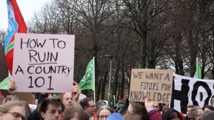 protest Den Haag foto DUB