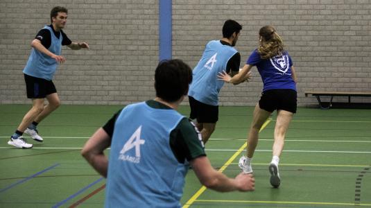 Sporten bij Olympos. Foto: DUB Archief