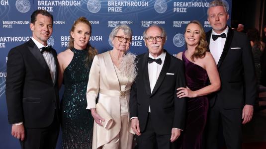 Gerard 't Hooft en familie bij de uitreiking