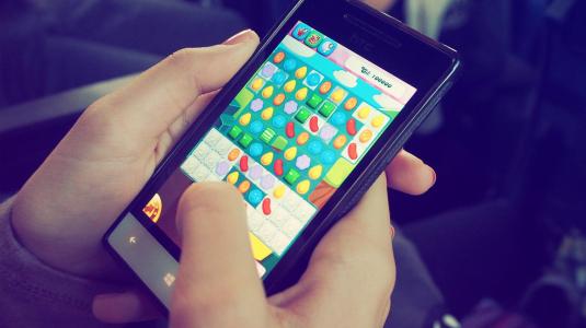 smartphone-candy-crush-pixabay