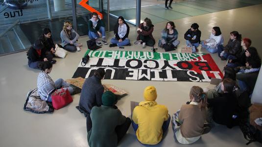 Teach-in tegen komst Israëlische delegatie in Educatorium. Foto DUB
